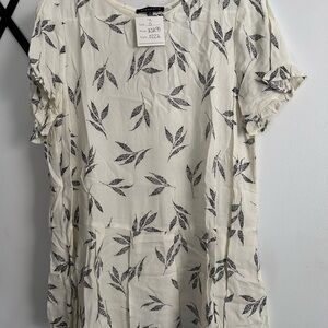 Staccato Cream Leaf Print Short Sleeve Top